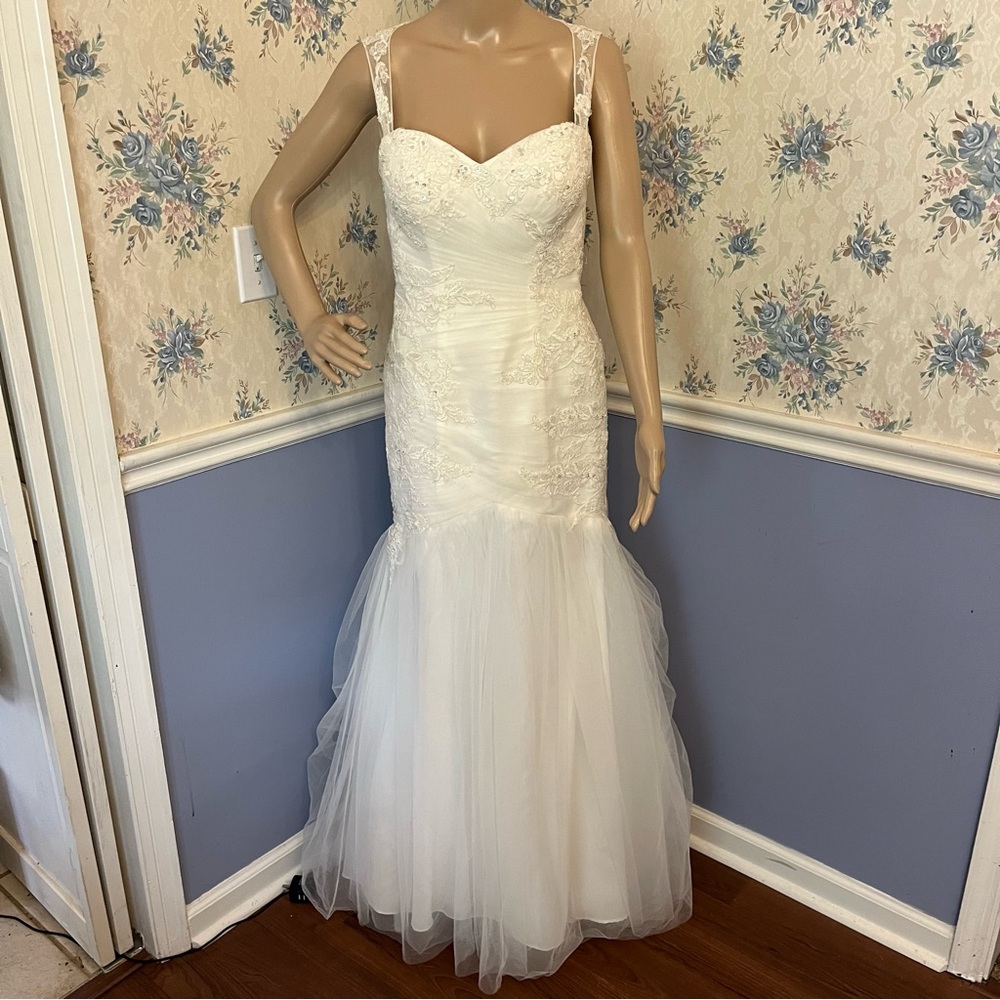 DAVID'S BRIDAL COLLECTION ivory tulle trumpet w/illusion back wedding dress